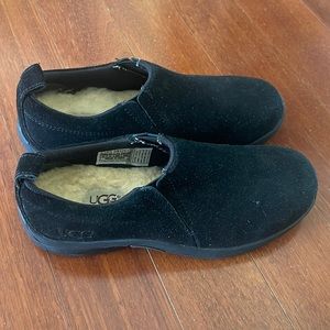 UGG Slip On Loafers in Suede Black